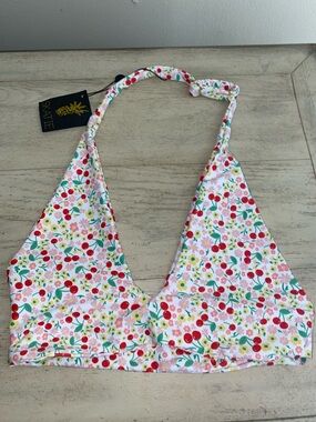 New Skatie halter bikini top, Size Small, adjustable strap, 21% spandex